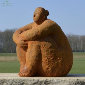 "Dikke Dame" Zittend