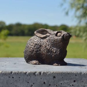 Bronzen konijn (laag)