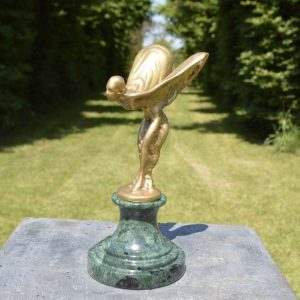Emily van Rolls Royce uit gepolijst brons S